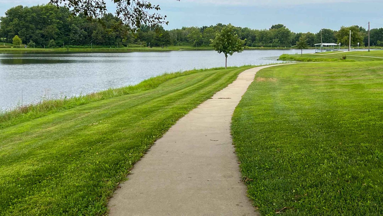 Country Club Lake Walking Trail | VisitMarceline.com