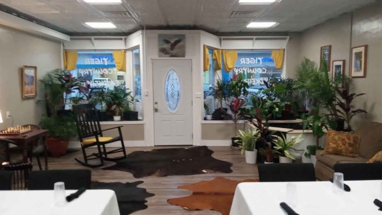 Tiger Country Smokehouse | VisitMarceline.com